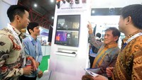 Professtama, perusahaan solusi teknologi keamanan menyeluruh, bersama Wisenet menghadirkan solusi teknologi keamanan terkini yang telah memiliki sistem Video Management terbaik serta pertahanan terhadap celah keamanan backdoor code. Salah satu produk unggulannya adalah jajaran kamera Wisenet X-Series untuk solusi pemantauan yang efektif dan efisien. Foto: dok. Professtama