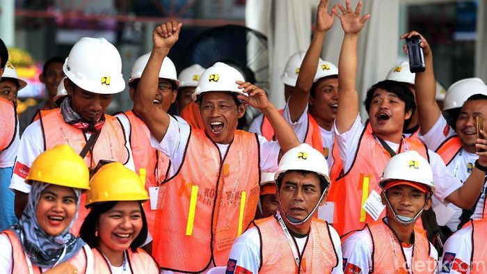 Ilustrasi Tenaga Kerja Foto: Rengga Sancaya Ilustrasi Tenaga Kerja Foto: Rengga Sancaya