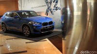 BMW X2 dibanderol Rp 838 juta off-the-road. 