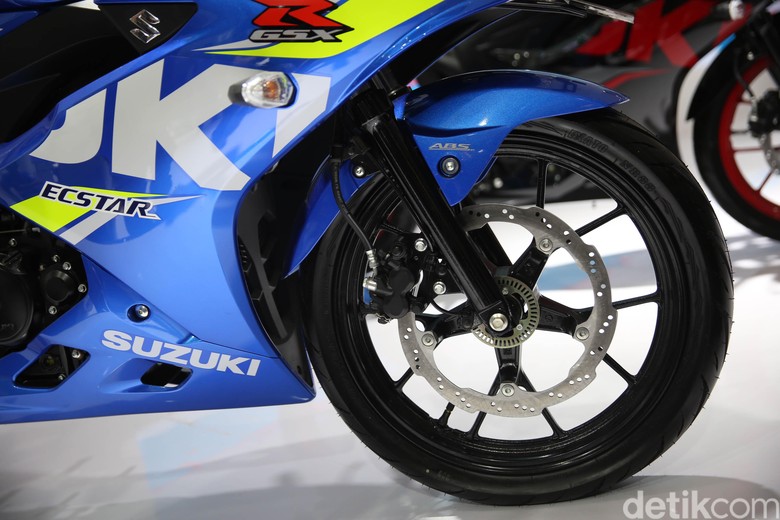 Rem ABS di Suzuki GSX-R150. Foto: Agung Pambudhy Rem ABS di Suzuki GSX-R150. Foto: Agung Pambudhy