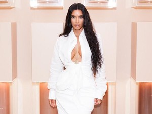 Kim Kardashian Hadiahi Tas Louis Vuitton untuk Sang Putri