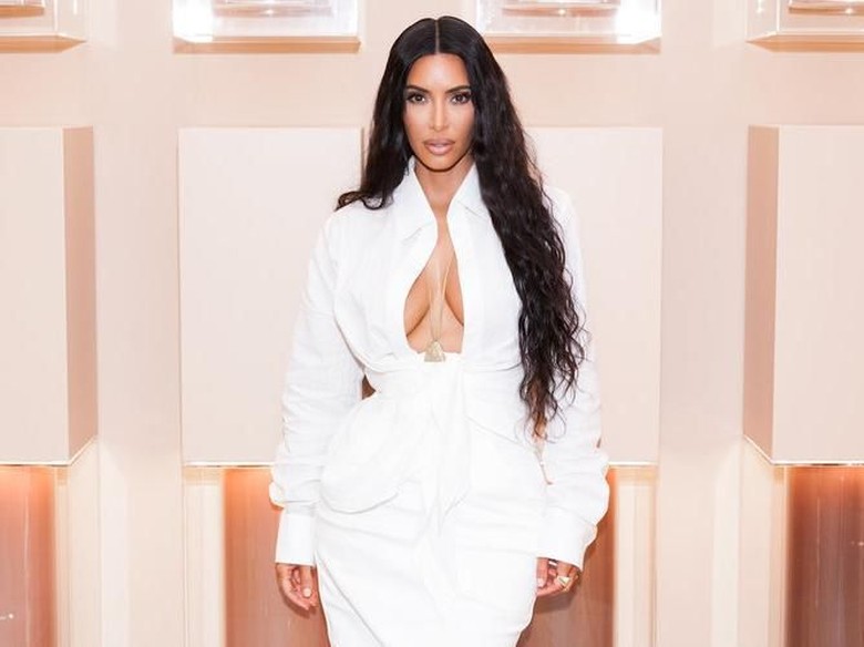 Kim Kardashian Hadiahi Tas Louis Vuitton untuk Sang Putri Kim Kardashian Hadiahi Tas Louis Vuitton untuk Sang Putri