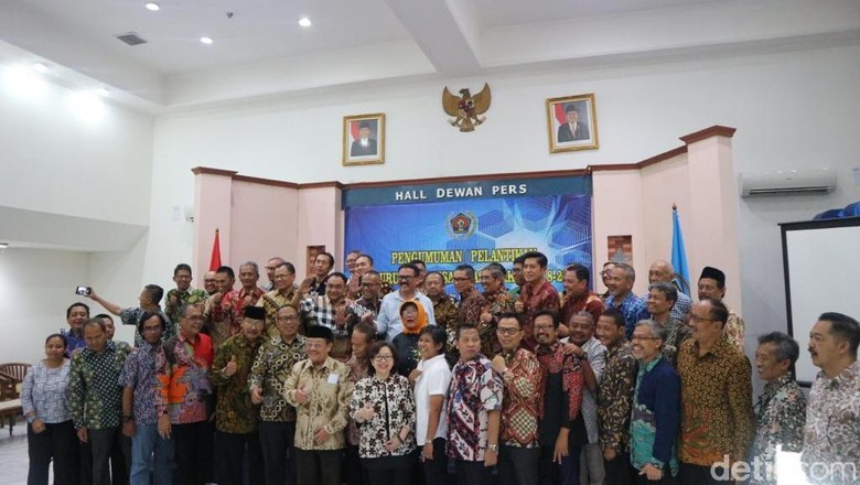 Pengurus PWI Periode 2018-2023 Dilantik Pengurus PWI Periode 2018-2023 Dilantik