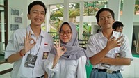 Menurut salah seorang peserta dari SMAN 3 Depok, Fajri Alan menyebutkan Keren sih parah, kapan lagi gue ke sana,. Gue tuh suka pelayanan panitianya, ujar Hanna (Foto: Dok. SMA PU Al Bayan)