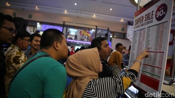 Bahkan ada pula diskon sampai 90 persen di Indocomtech 2018. (Foto: Agung Pambudhy/detikINET)