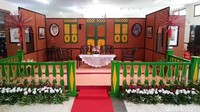 Di ruangan tengah dapat ditemui replika dari rumah asli MH Thamrin yang bergaya Betawi. Apabila ingin berkunjung, Museum MH Thamrin buka dari Selasa-Minggu dari pukul 09.00-16.00 WIB (Randy/detikTravel)  