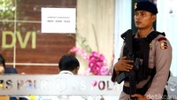 Tertera pula kontak dari tim DVI untuk dihubungi oleh keluarga korban pesawat Lion Air JT 610.