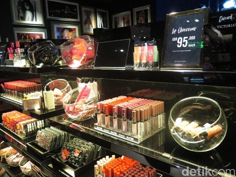 Victoria's Secret Buka Toko Lingerie Pertama di Jakarta