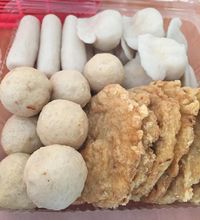 Mau Makan Pempek Tanpa Ribet? Pesan Online Saja di 5 Tempat Ini
