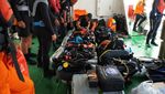 Melihat Basarnas Special Group Bersiap Menyelam Cari Lion Air