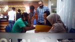 Keluarga Pilot Lion Air Sambangi RS Polri
