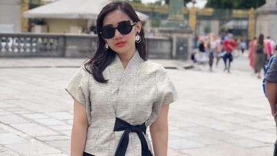 Potret Dokter Cantik Viral, Dilamar Pacar Lewat Billboard di Jalan Gatsu