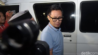 Duka Eko Patrio Usai Ibunda Meninggal