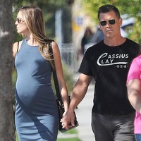 Usia kehamilan Kathryn Boyd sudah memasuki trimester ketiga. Yang artinya, waktu persalinan sudah mendekat. Ia terlihat berjalan bersama Josh di Santa Monica, California, Selasa (30/10/2018). Foto: istimewa