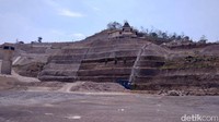 Saat ini pembangunan Bendungan Logung sudah 99,8%. 