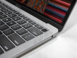 Melihat MacBook Air Terbaru, Super Tipis dan Layar Retina