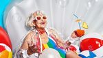 Momen Baddie Winkle, Nenek-nenek Selebgram yang Nyentrik Saat Kulineran