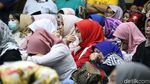 Wali Kota Kendari Divonis, Pendukungnya Menangis
