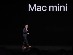 Senyum Lebar CEO Apple Rilis MacBook Air dan iPad Anyar