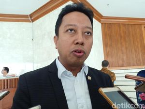 Rommy Sebut Prabowo Terbiasa Eksploitasi Istilah Ulama