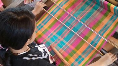 Foto: Kain Tenun Adat Bayan Nan Cantik dan Sakral