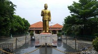 Museum MH Thamrin di Jalan Menteng Raya No 31, Jakarta Pusat. Gedung yang tadinya merupakan milik MH Thamrin ini kini telah dialihfungsikan jadi museum yang berkisah tentangnya (Randy/detikTravel)
