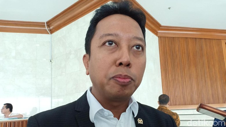 Fakta-fakta Mengejutkan Romahurmuziy Ditangkap KPK Fakta-fakta Mengejutkan Romahurmuziy Ditangkap KPK