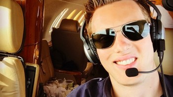 David juga seorang pilot terlatih. Foto: Instagram