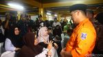 Keluarga Penumpang Lion Air Menangis di Pelukan Gubernur Babel
