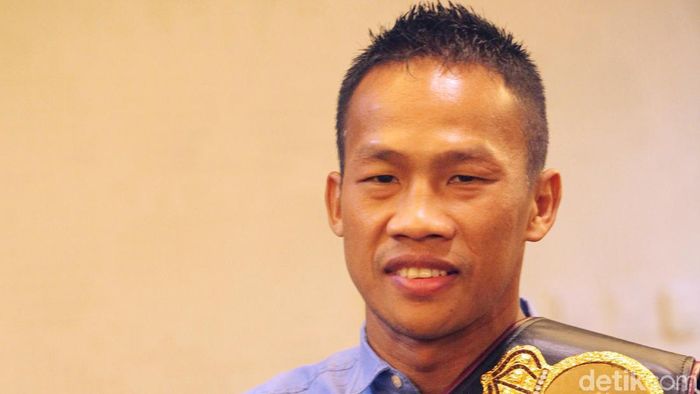 Daud Yotrdan akan naik ring lagi. (Lamhot Aritonang/detikSport) Daud Yotrdan akan naik ring lagi. (Lamhot Aritonang/detikSport)