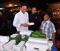 Blusukan ke Pasar Bogor, Jokowi: Harga Stabil