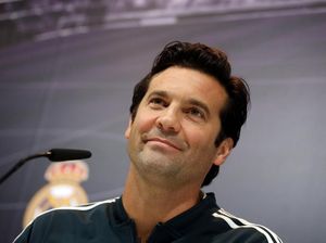 Maradona Prediksi Solari Takkan Lama Latih Madrid