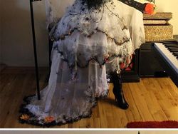 Ini Kostum Halloween Populer di Internet, Seram Campur Lucu!