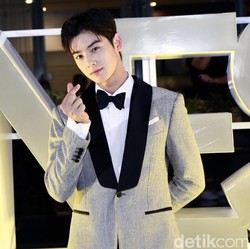 Cha Eun Woo Bikin Pameran Foto di Tengah Kasus Pajak, Agensi Buka Suara