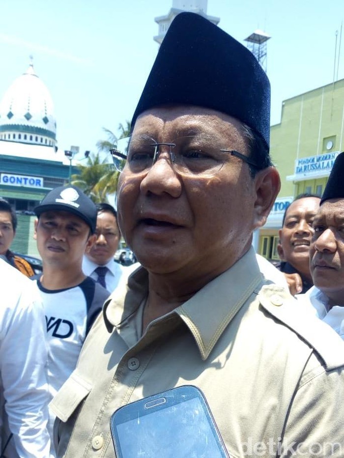 Kunjungi Pondok Gontor, Prabowo Minta Nasihat dan Masukan