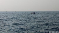 Sejumlah penyelam juga telah bersiap di atas speed boat untuk menuju lokasi pencarian black box Lion Air. Pencarian kali ini difokuskan di dua titik yakni C30 dan C31. Cara paling efektif sekarang ya menyelam di C30 dan C31 dengan pakai ping locator, kata Kepala Balai Teknologi Survei Kelautan BPPT M Ilyas.Fotografer: Matius Alfons/detikcom
