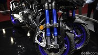 Dengan dua roda di depan, Yamaha mengklaim Niken bisa menikung sampai miring-miring dengan stabil.