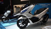 Honda PCX Electric diperkenalkan di Indonesia Motorcycle Show (IMOS) 2018 yang digelar di Jakarta Convention Center sampai 4 November.