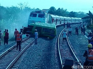 Diduga Mogok, MPU Dihantam KA Maharani hingga Ringsek