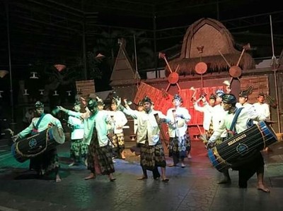4 Seni Tradisi yang Hampir Punah di Lombok 4 Seni Tradisi yang Hampir Punah di Lombok
