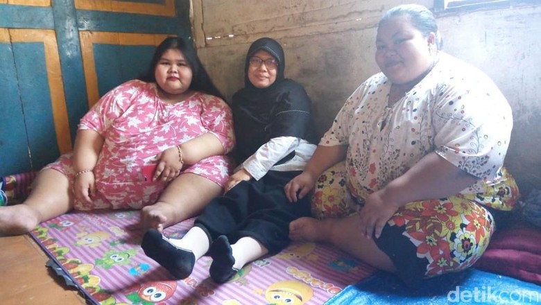 Tentang Selvia, Gadis Lamongan Berbobot 179 Kg yang Mulai Membuka Diri Tentang Selvia, Gadis Lamongan Berbobot 179 Kg yang Mulai Membuka Diri