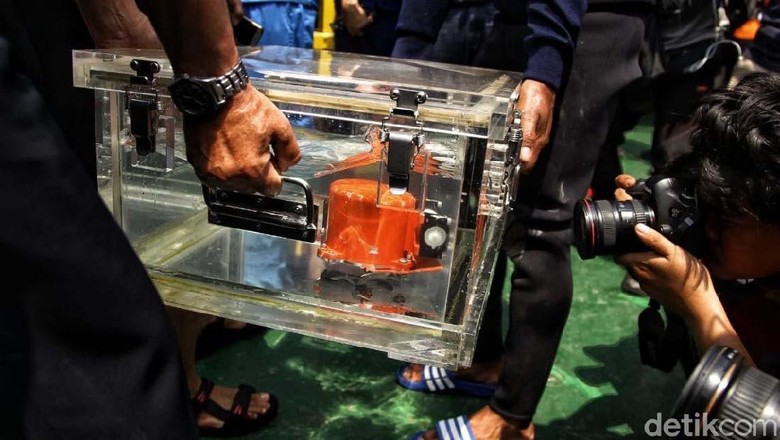 FDR Black Box Lion Air Ditemukan, Kapal BPPT akan Merapat ke Priok FDR Black Box Lion Air Ditemukan, Kapal BPPT akan Merapat ke Priok