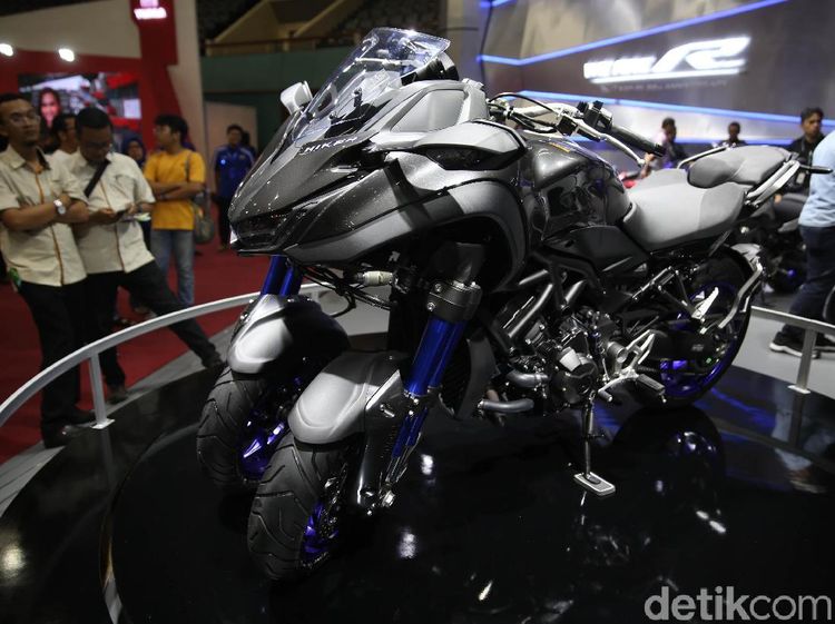 Tampang Sangar Moge Roda Tiga Yamaha Niken