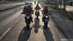 Ngegas dengan KTM di Jalur Pantura