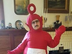 Ini Kostum Halloween Populer di Internet, Seram Campur Lucu!