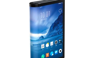 Pencapaian Royole sebagai vendor pertama yang memasarkan ponsel layar lipat mengejutkan cukup banyak kalangan. Pasalnya, Samsung dan Huawei yang sebelumnya gencar diberitakan melakukannya. Foto: Gizchina