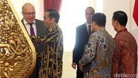 Presiden Jokowi saat menerima Menteri Ekonomi dan Energi Republik Federal Jerman, H.E Peter Altmaier.