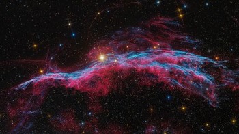 Karya finalis kategori Stars Nebula - Mark Hanson. PlaneWave 17-inch CDK telescope, PlaneWave HR 200 mount, SBIG 16803 camera, 2937 mm f/6.7 Exposure times (for each half of the two pane mosaic): Hα: 450-minutes, OII: 540-minutes, Luminance: 180-minutes, RGB: 180-minutes (each). Foto: Royal Museums Greenwich
