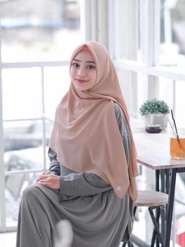 5 Desain Jilbab  Instan  Terbaru di Bawah Rp 250 Ribu