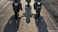 Keseruan Road Warrior, masih terus berlanjut. Otolovers pantengin terus keseruannya.